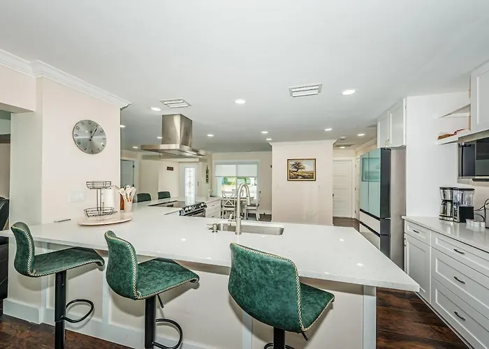 Holiday home New Listing Coastal Waters Retreat Clearwater Beach