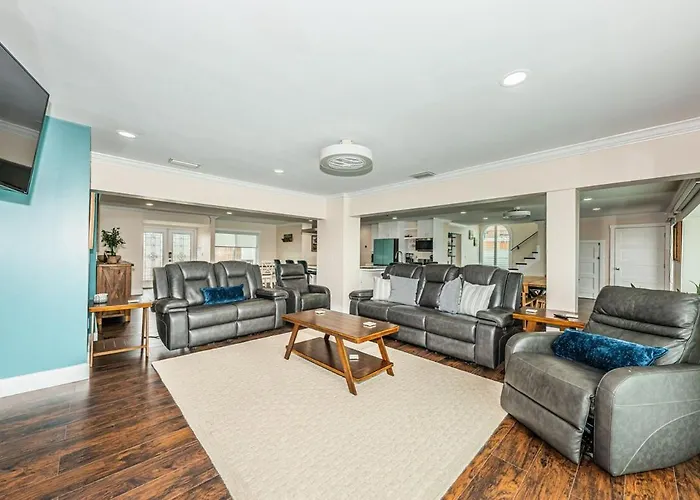 New Listing Coastal Waters Retreat * Clearwater Beach