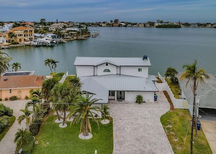 New Listing Coastal Waters Retreat * Clearwater Beach
